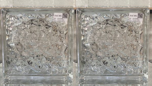 Gạch kính lấy sáng với mã VAC 092 trong suốt với nhiều họa tiết vân