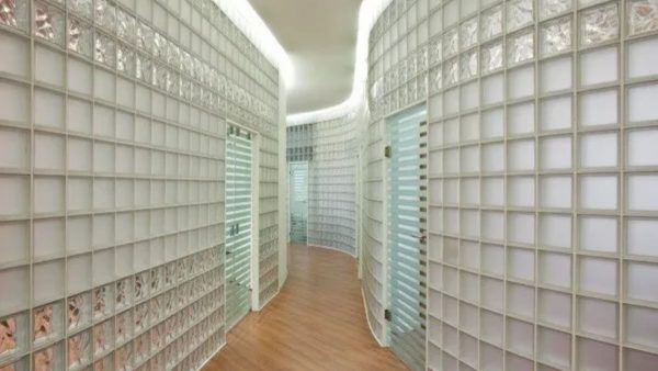 Phối màu gạch kính phù hợp với gạch trong suốt, mờ