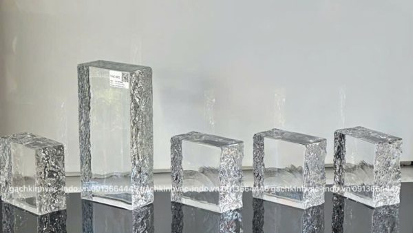 Gạch kính đặc có nhiều mẫu và đa dạng kích thước
