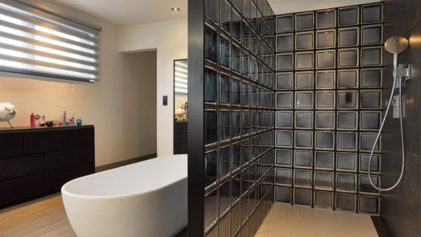 Những mẹo để gạch luôn sáng bóng